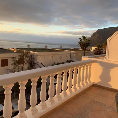 Apartment Ocean Pearl: Luxury Beachside With Sea View In Gigantes Acantilado de los Gigantes